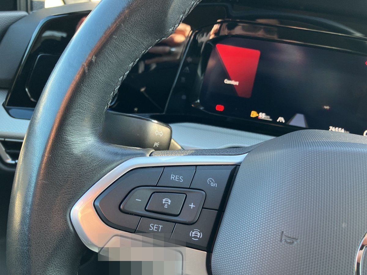 Volkswagen Golf VIII 2.0 TDI MOVE NAVIGATION+DAB+SHZ+ACC foto 22