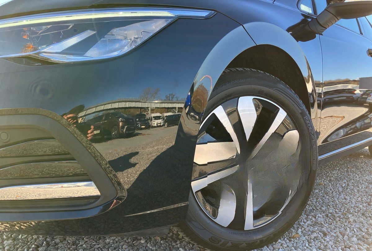 Volkswagen Golf VIII 2.0 TDI MOVE NAVIGATION+DAB+SHZ+ACC foto 24