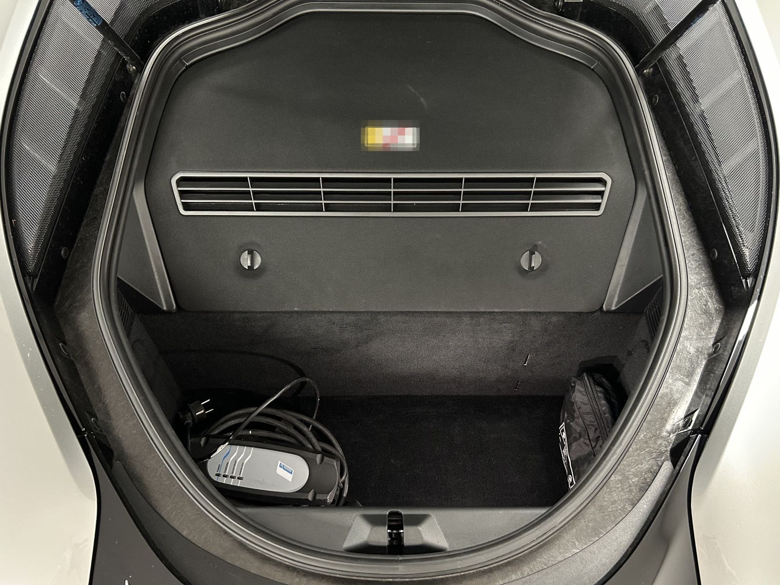 BMW i8 Roadster First Edition 1 of 200 Harman/Kardon foto 11
