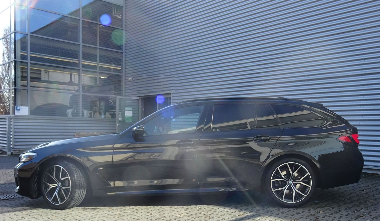 BMW 540d xDrive Tour. M Sport HuD Pano AHK Kamera SH foto 5