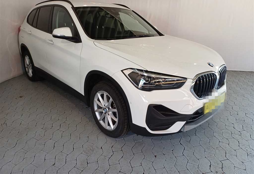 BMW X1 xDrive18d Advantage AHK+NAVI+LED foto 8