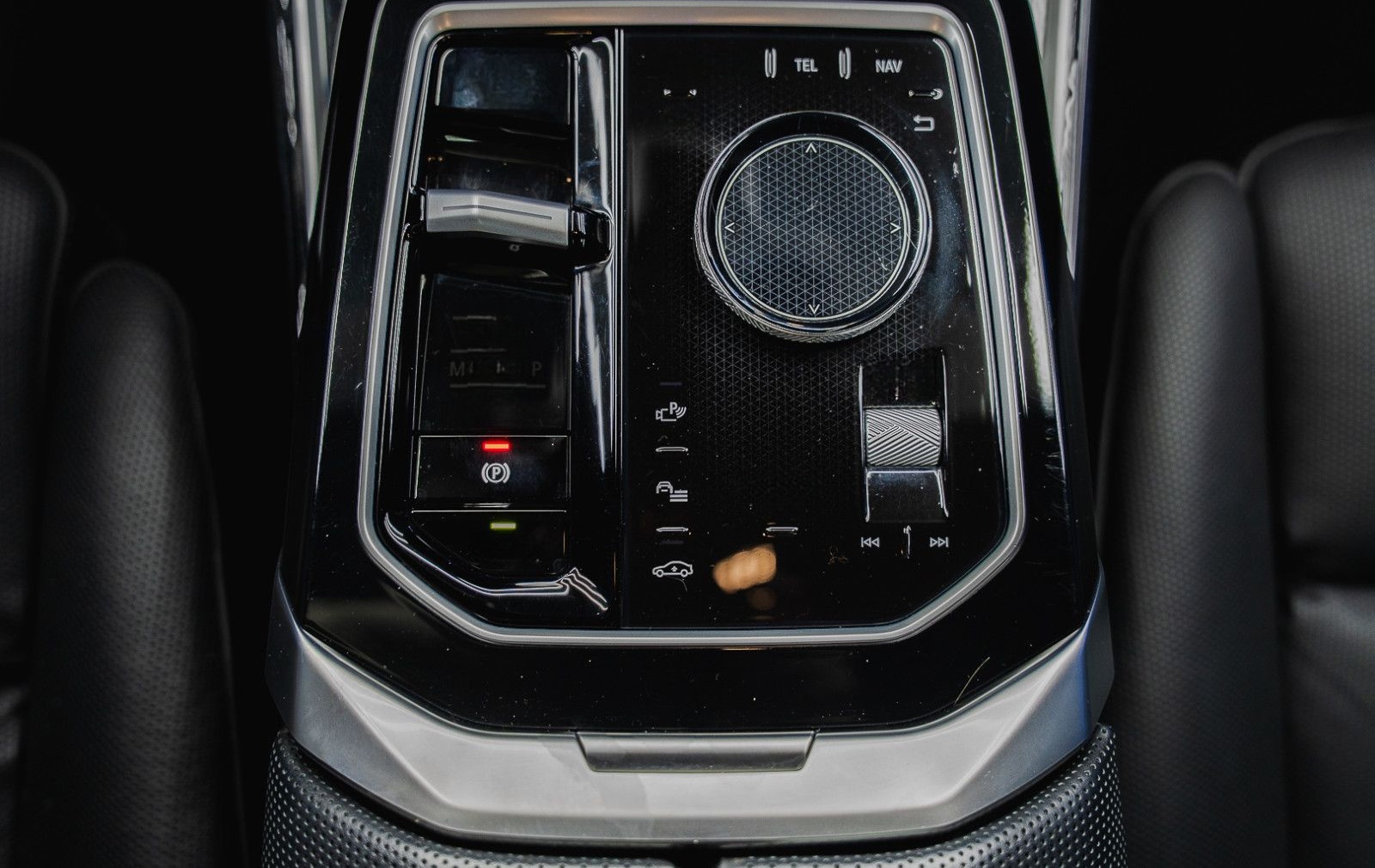 BMW 740 d xDrive *M Sport Pro*Iconic Glow*Theater TV foto 16