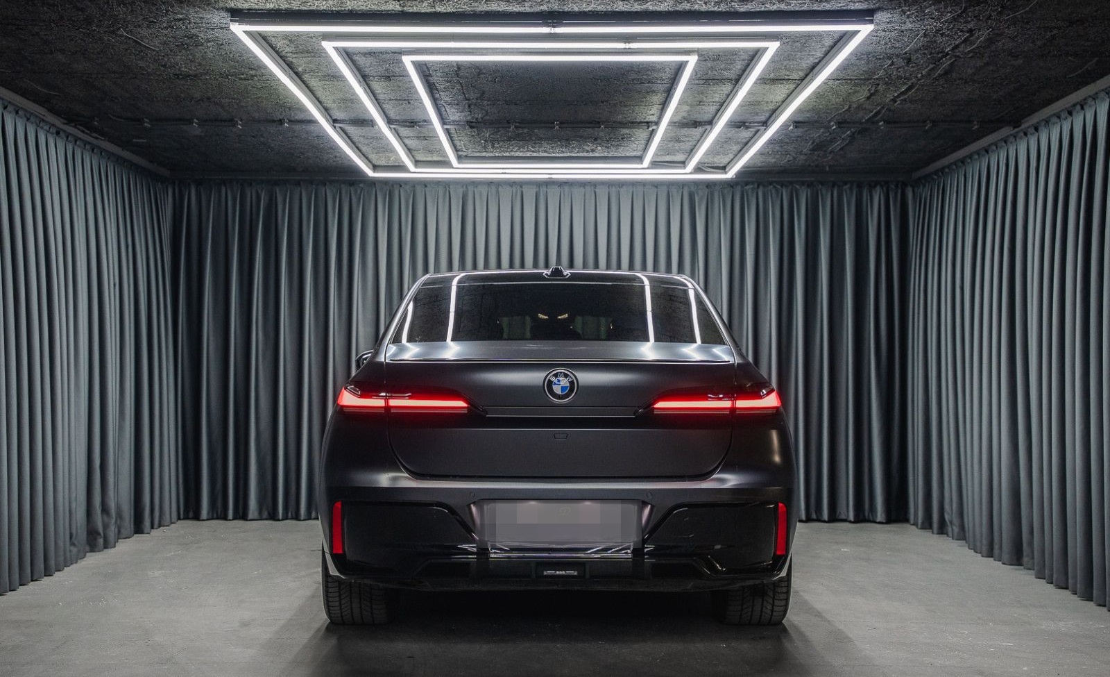 BMW 740 d xDrive *M Sport Pro*Iconic Glow*Theater TV foto 7