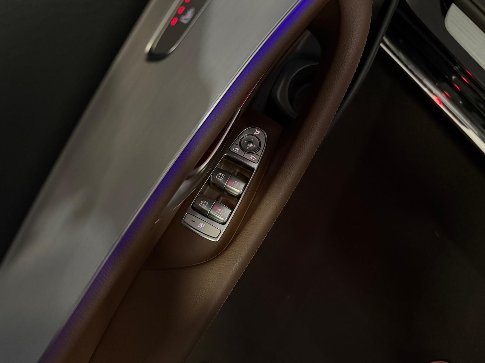 Mercedes-Benz E 300 e *LEDER-BRAUN*KAM*TOTW*SHZ*GSD*AMBIENTE* foto 12