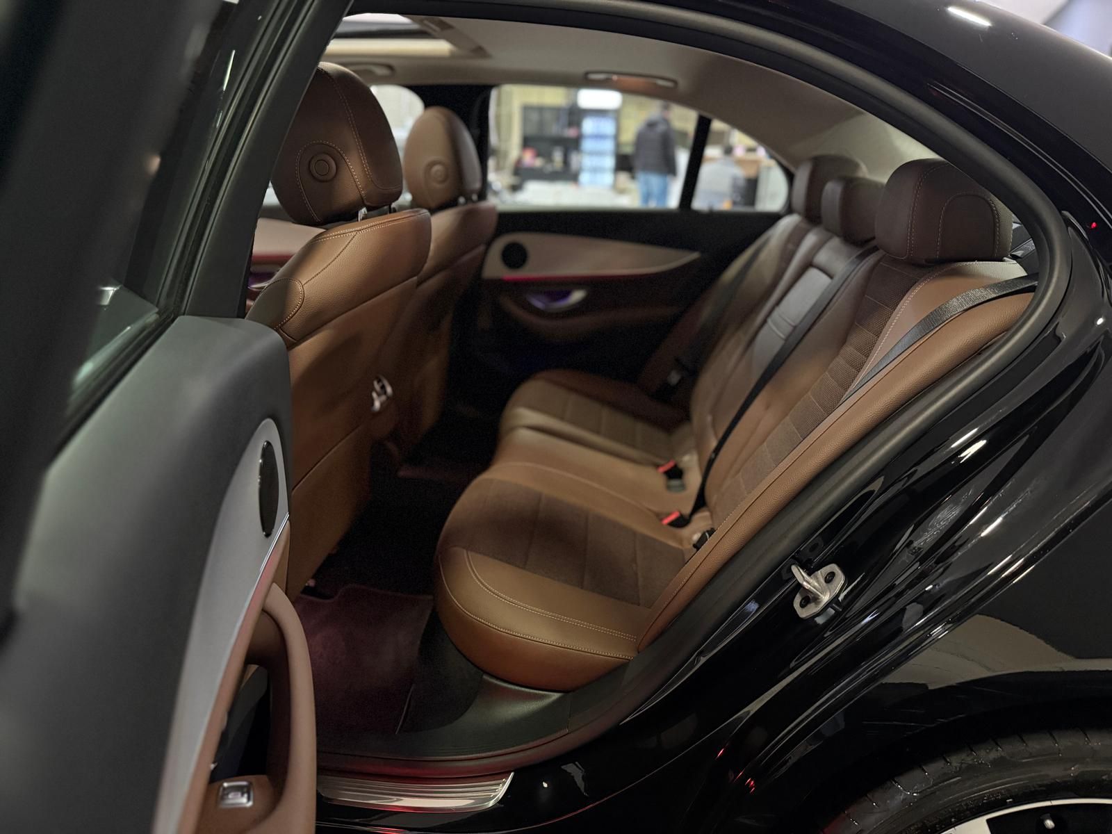 Mercedes-Benz E 300 e *LEDER-BRAUN*KAM*TOTW*SHZ*GSD*AMBIENTE* foto 17