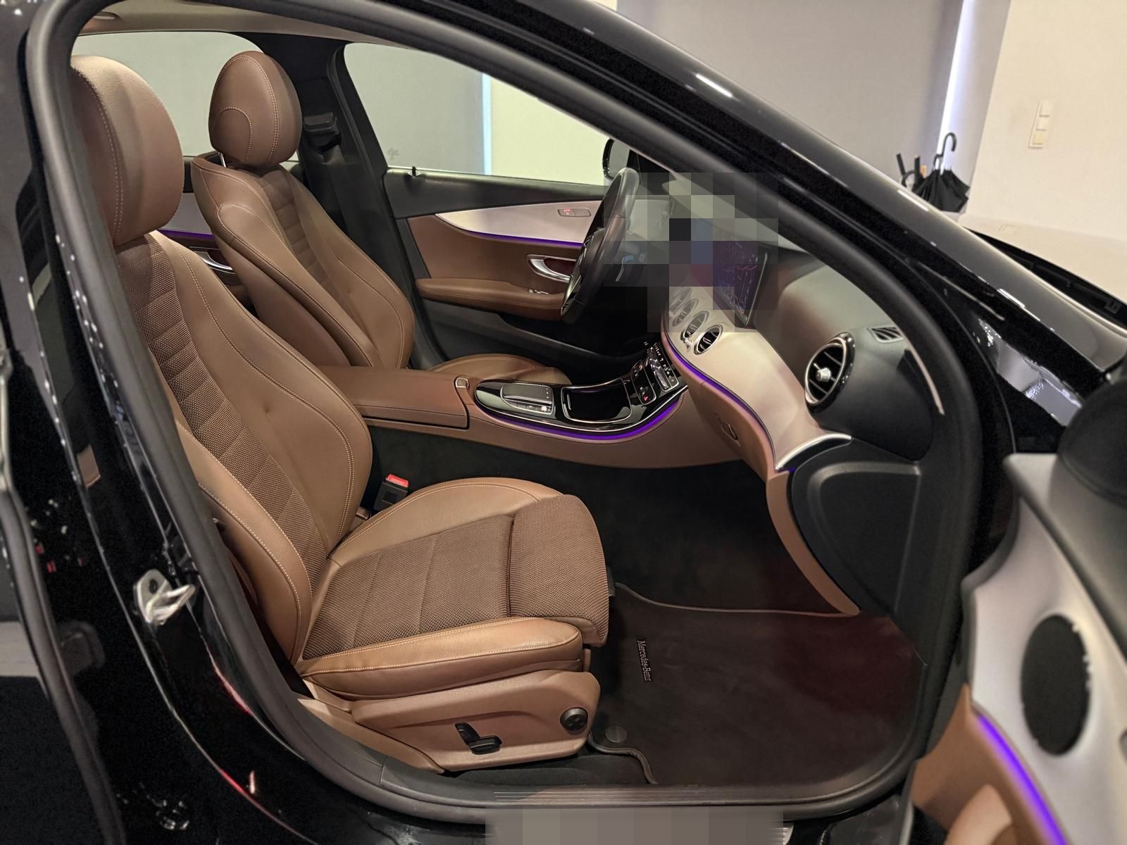 Mercedes-Benz E 300 e *LEDER-BRAUN*KAM*TOTW*SHZ*GSD*AMBIENTE* foto 24