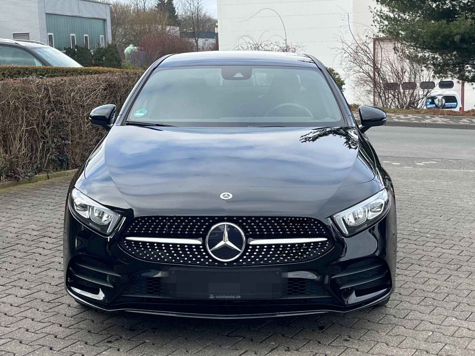 Mercedes-Benz A 250e Limousine AMG Edition Night LED foto 3