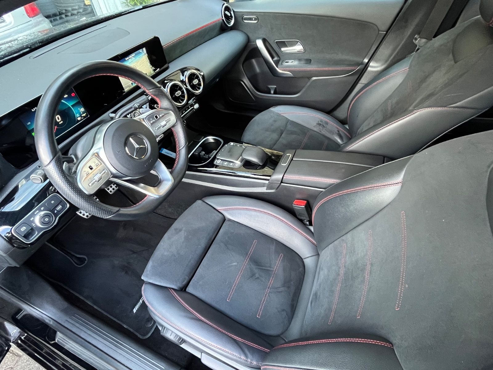 Mercedes-Benz A 250e Limousine AMG Edition Night LED foto 9