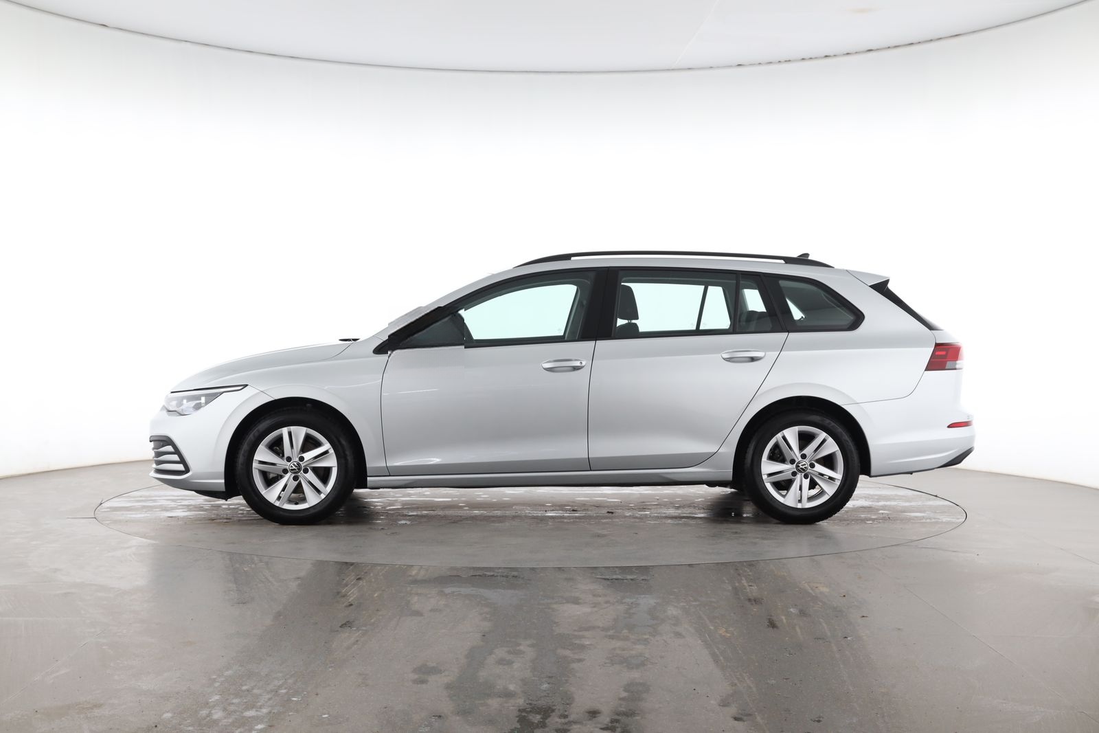 Volkswagen Golf VIII Variant 1.5 eTSI DSG Life | NAVI | LED foto 3