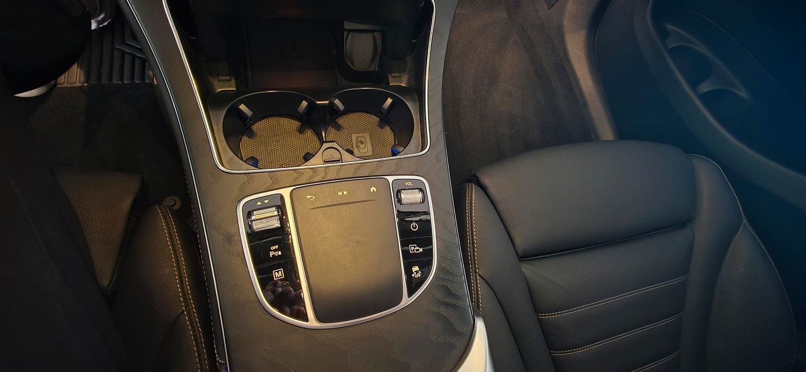 Mercedes-Benz GLC 300 e 4Matic 9G-TRONIC AMG Line Navi Led Led foto 13