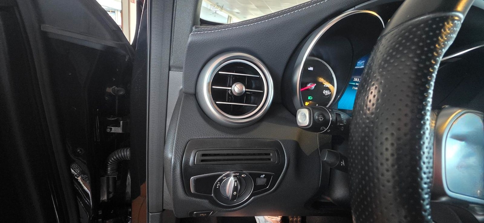 Mercedes-Benz GLC 300 e 4Matic 9G-TRONIC AMG Line Navi Led Led foto 15