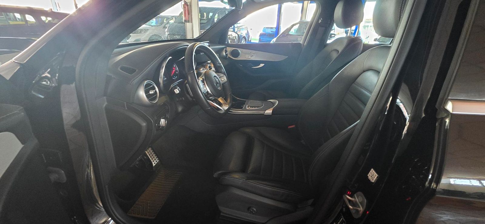 Mercedes-Benz GLC 300 e 4Matic 9G-TRONIC AMG Line Navi Led Led foto 6