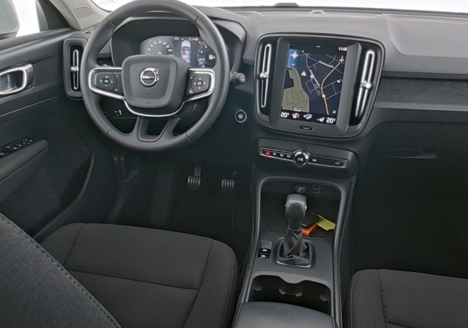 Volvo XC40 Momentum Core Kamera|Navi|LED|4xSHZ|CarPlay foto 17