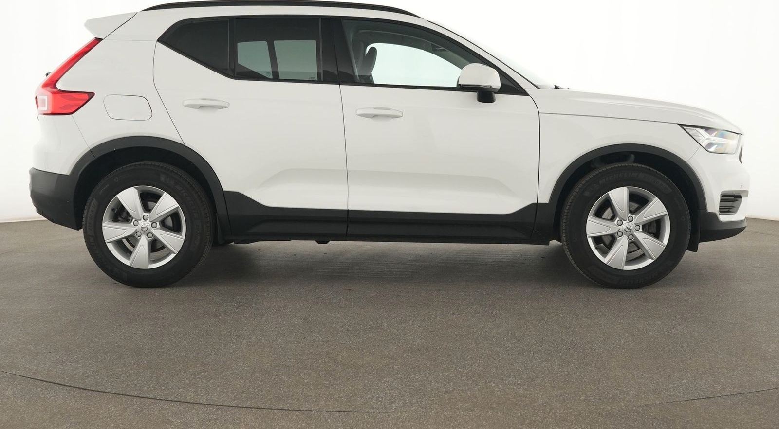 Volvo XC40 Momentum Core Kamera|Navi|LED|4xSHZ|CarPlay foto 6