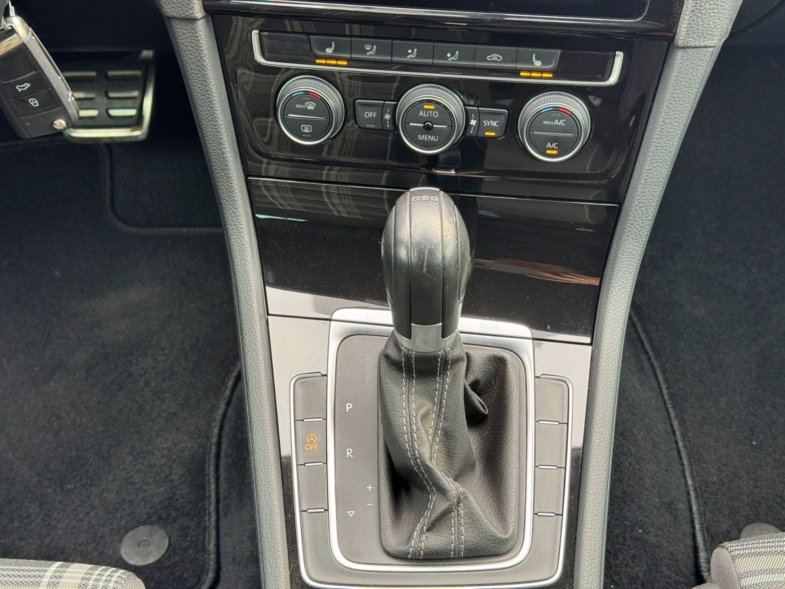 Volkswagen Golf VII Variant GTD BMT DSG/NAVI/ACC/PDC/LED/SH foto 14