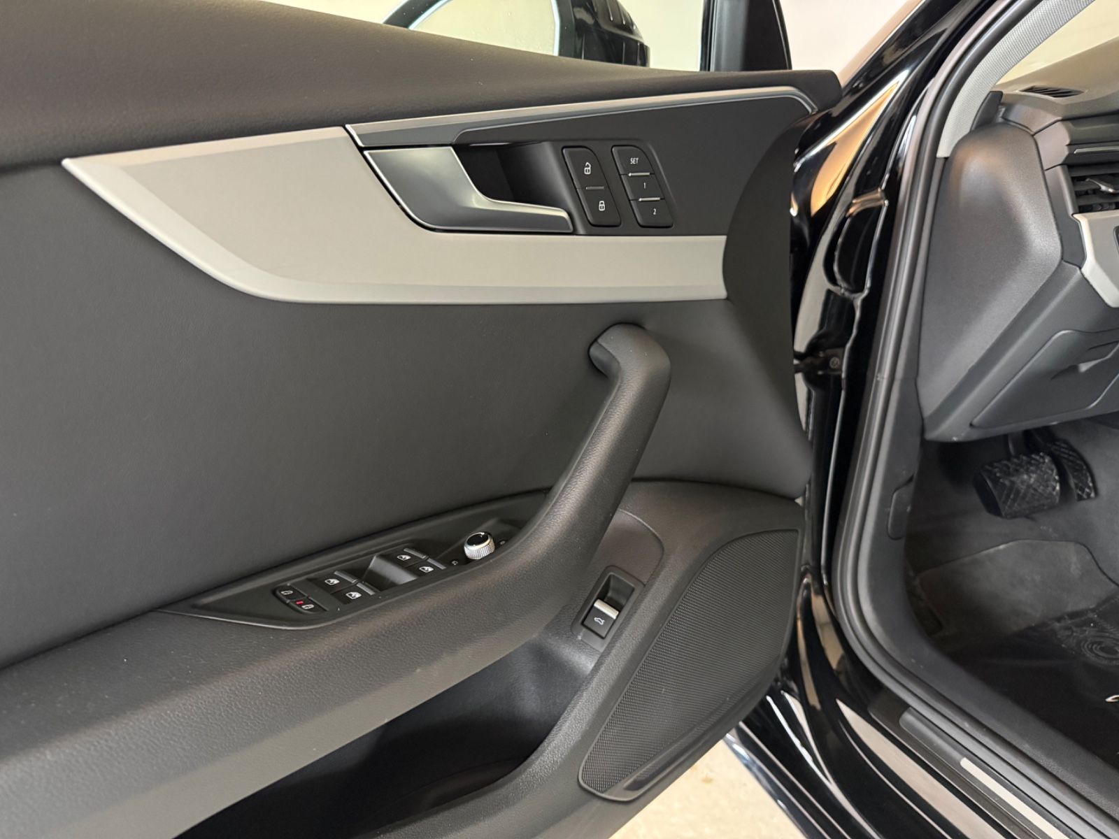 Audi A4 Avant 40 TDI advanced LED/ACC/Kam/Virtual/SHZ foto 23