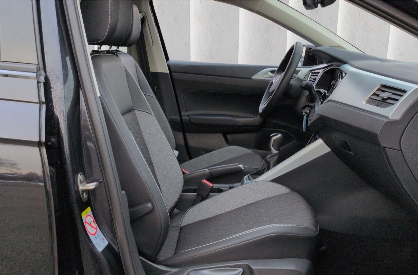 Volkswagen Taigo GOAL 1.0TSI*ACC LED Navi digCock SHZ 2xPDC foto 8