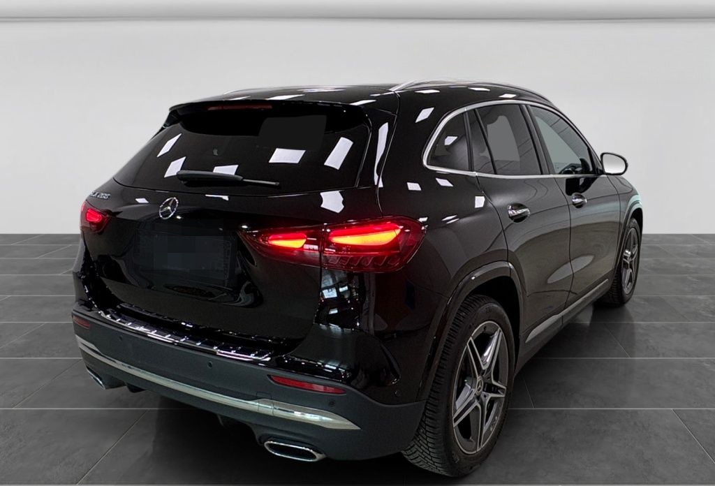Mercedes-Benz GLA 200 AMG|MBEAM|DISTR|AHK|AMBI|SHZ|KEYLESSGO foto 6
