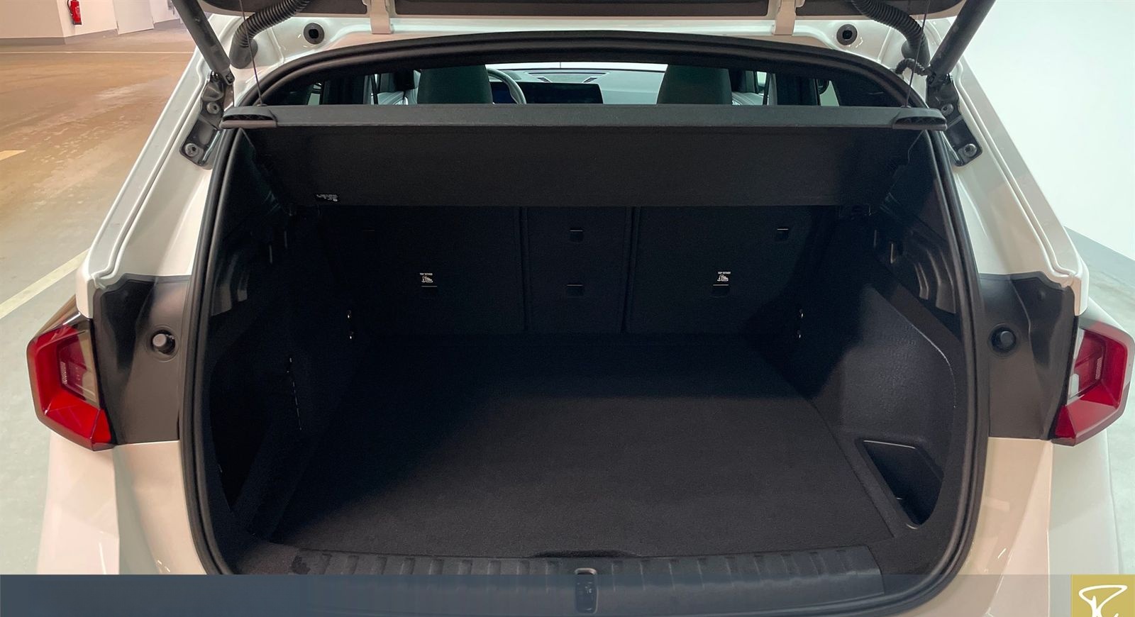 BMW X1 xDrive23d A M-Sport,Pano,AHK,DAProf,Autom foto 10