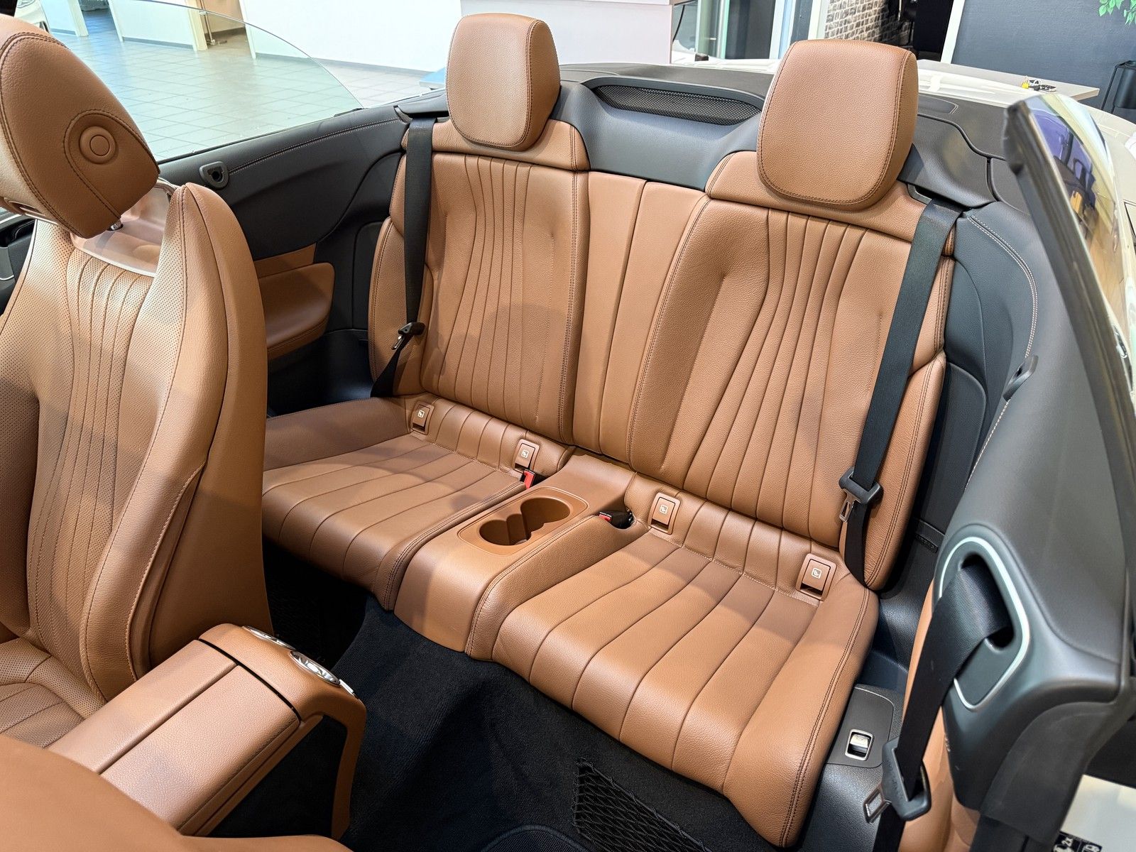 Mercedes-Benz E 400 4M AMG|BURMESTER|HUD|360*|STHZ|AIRMATIC|VO foto 14