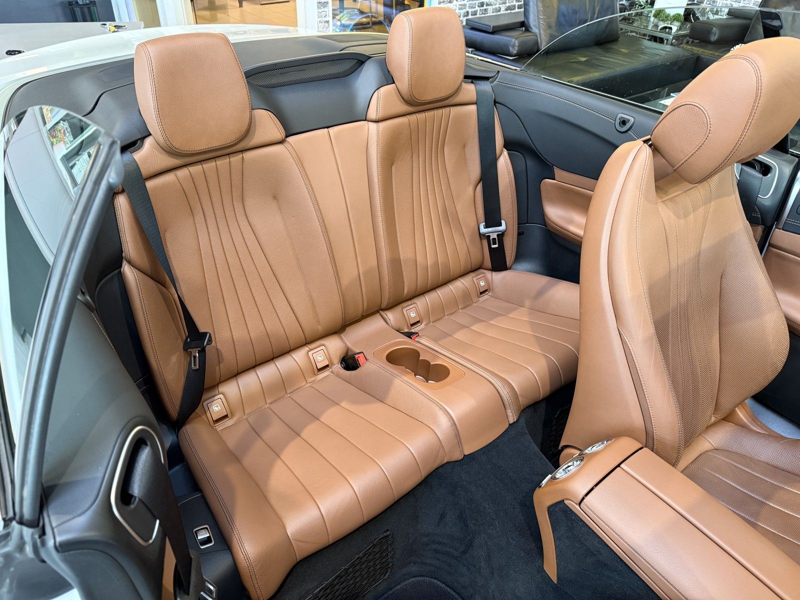 Mercedes-Benz E 400 4M AMG|BURMESTER|HUD|360*|STHZ|AIRMATIC|VO foto 15