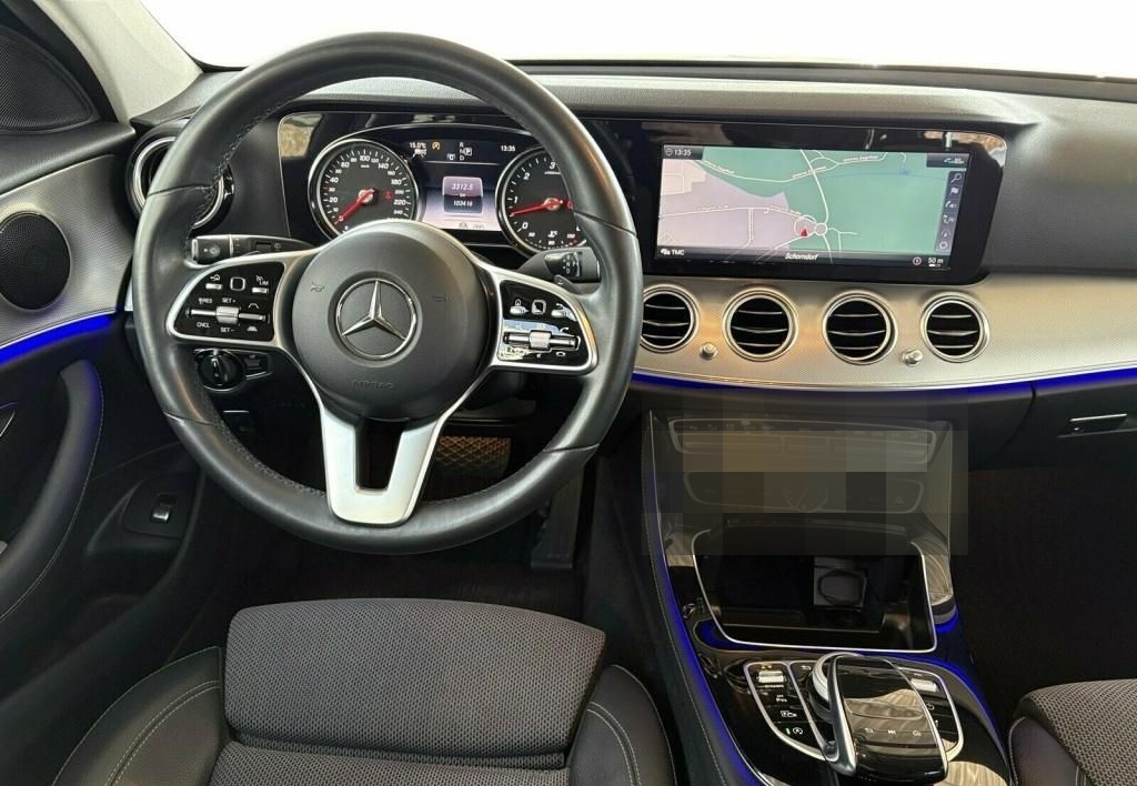 Mercedes-Benz E 400 T d 4M Avantgarde ACC AUT Kam. KlimaA LED foto 14