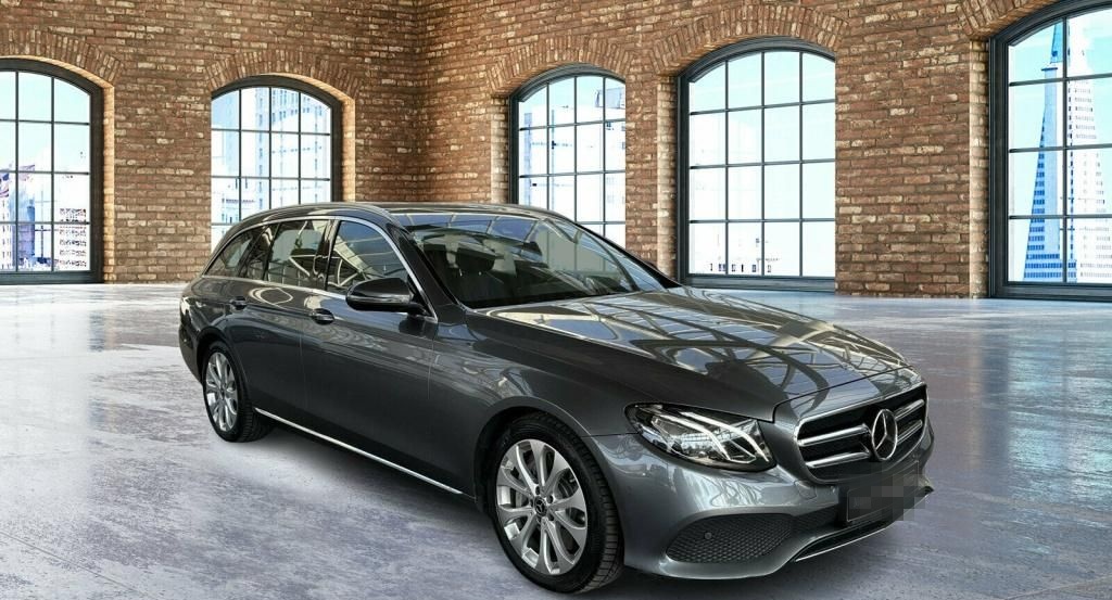 Mercedes-Benz E 400 T d 4M Avantgarde ACC AUT Kam. KlimaA LED foto 3