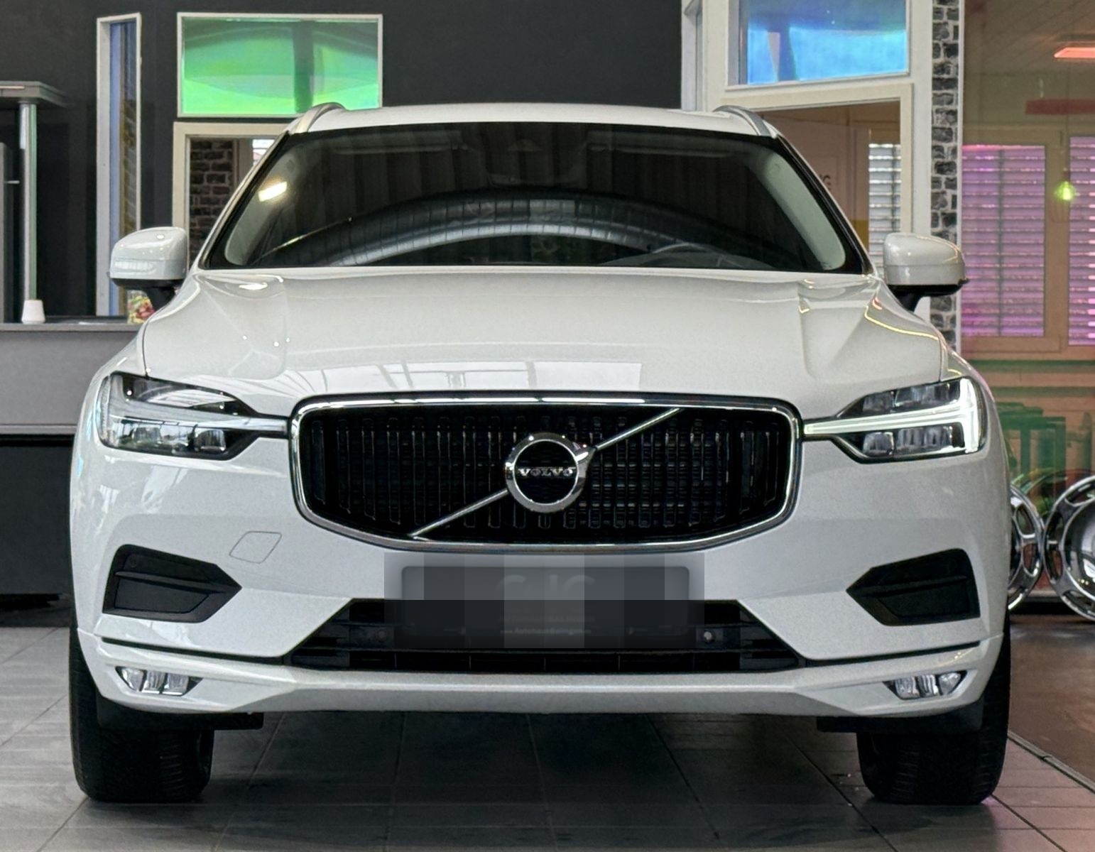 Volvo XC60 Momentum Pro|H&K|KAMERA|NAVI|LK+SHZ|SPUR*|T foto 2