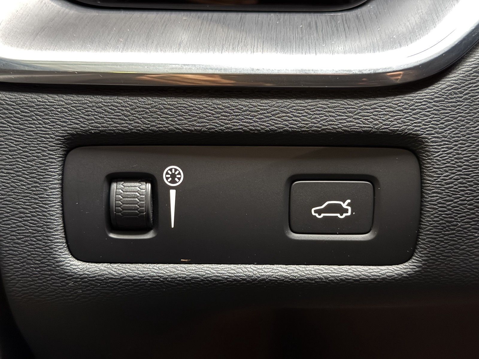 Volvo XC60 Momentum Pro|H&K|KAMERA|NAVI|LK+SHZ|SPUR*|T foto 16