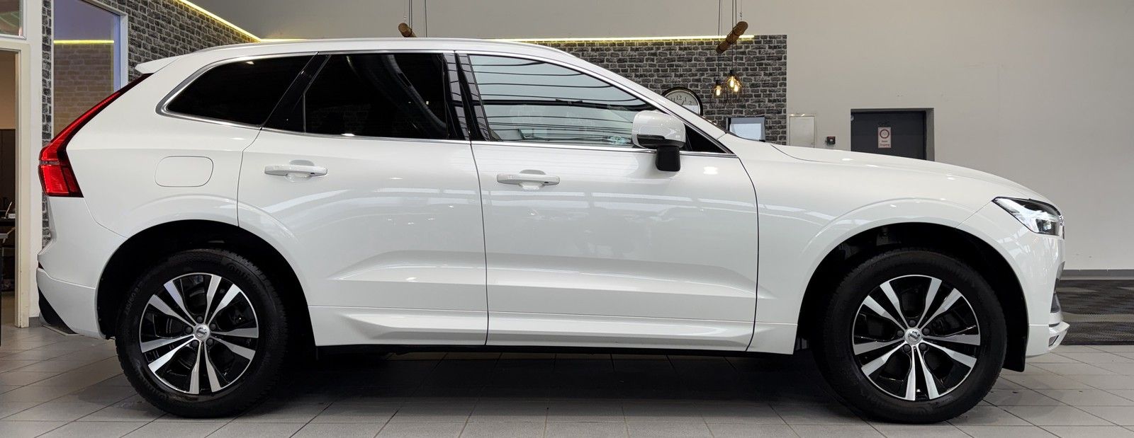 Volvo XC60 Momentum Pro|H&K|KAMERA|NAVI|LK+SHZ|SPUR*|T foto 4