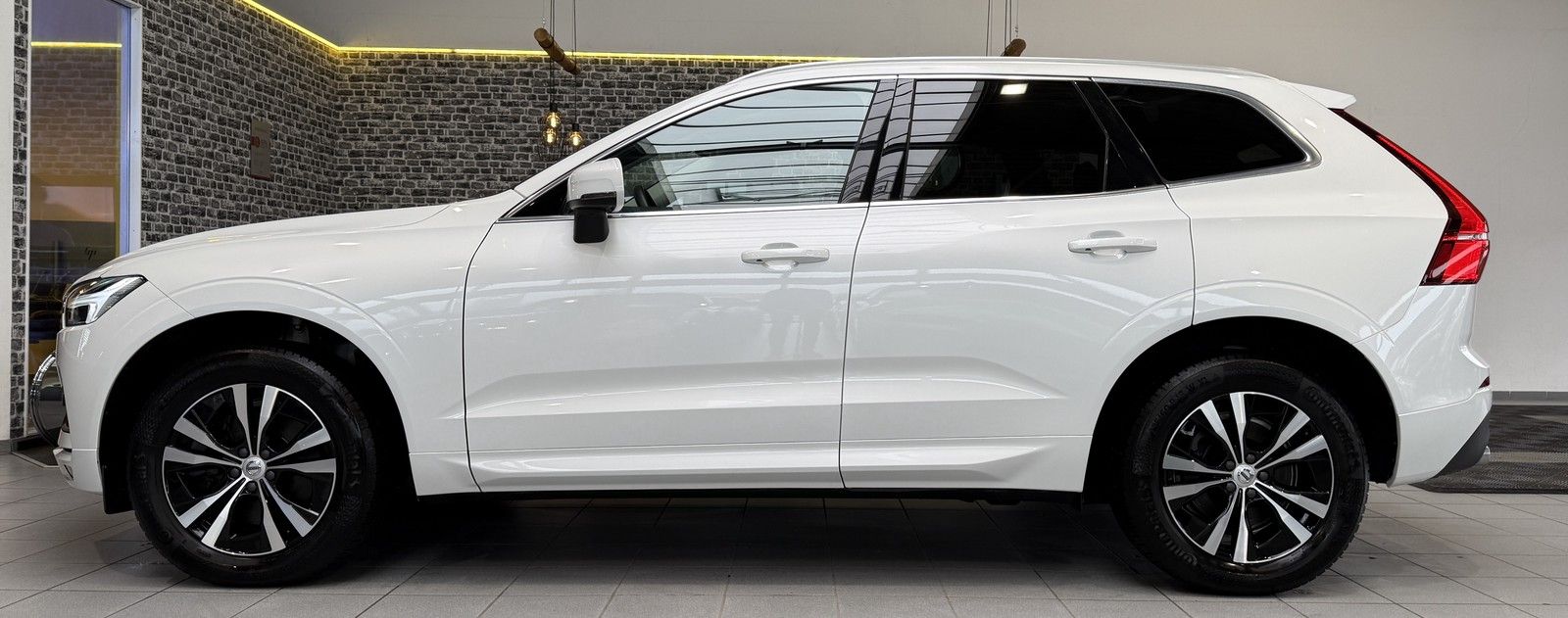 Volvo XC60 Momentum Pro|H&K|KAMERA|NAVI|LK+SHZ|SPUR*|T foto 8