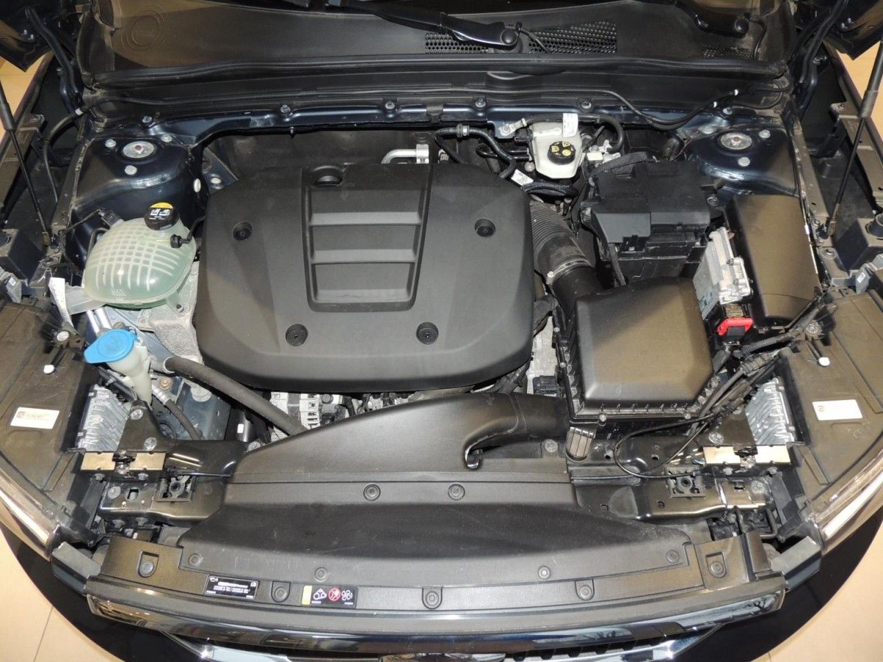 Volvo XC40 T3 2WD Momentum Pro Klima Navi Leder foto 9