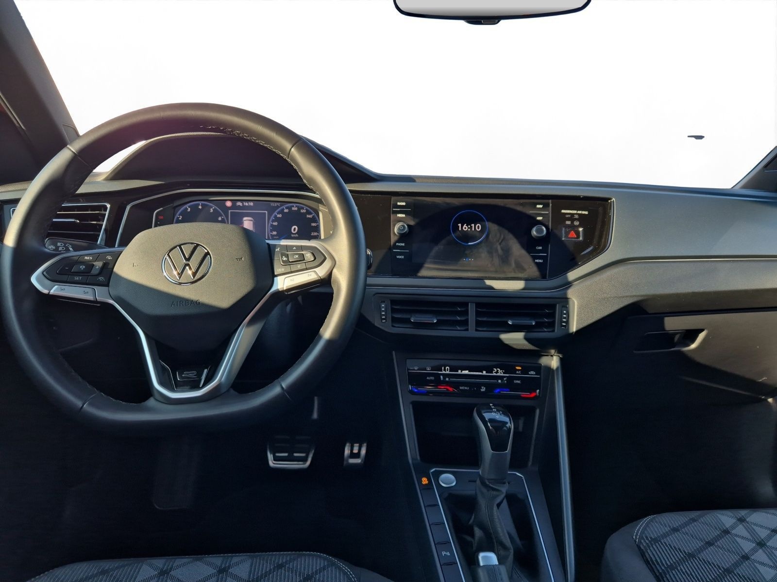 Volkswagen Taigo 1.0 TSI DSG R-Line Pano Matrix IQ.Drive foto 12