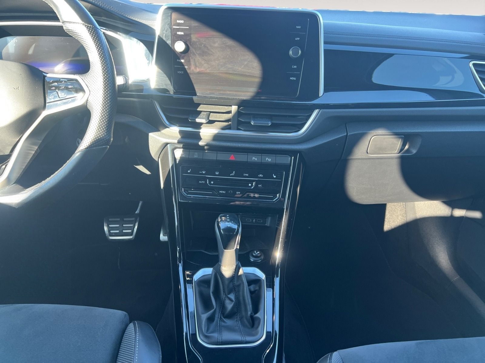 Volkswagen T-Roc 2.0 TDI R-Line+DSG+AHK+NAVI+RFK+LED+SHZ foto 12