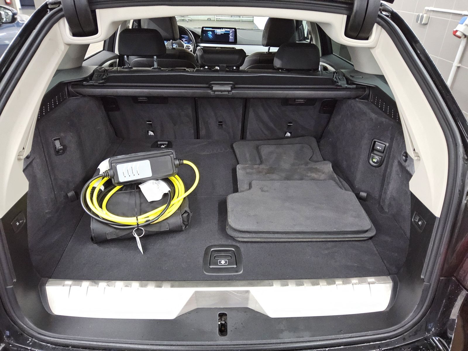 BMW 530e Touring Leder Navi LED LC prof. HiFi AHK foto 12