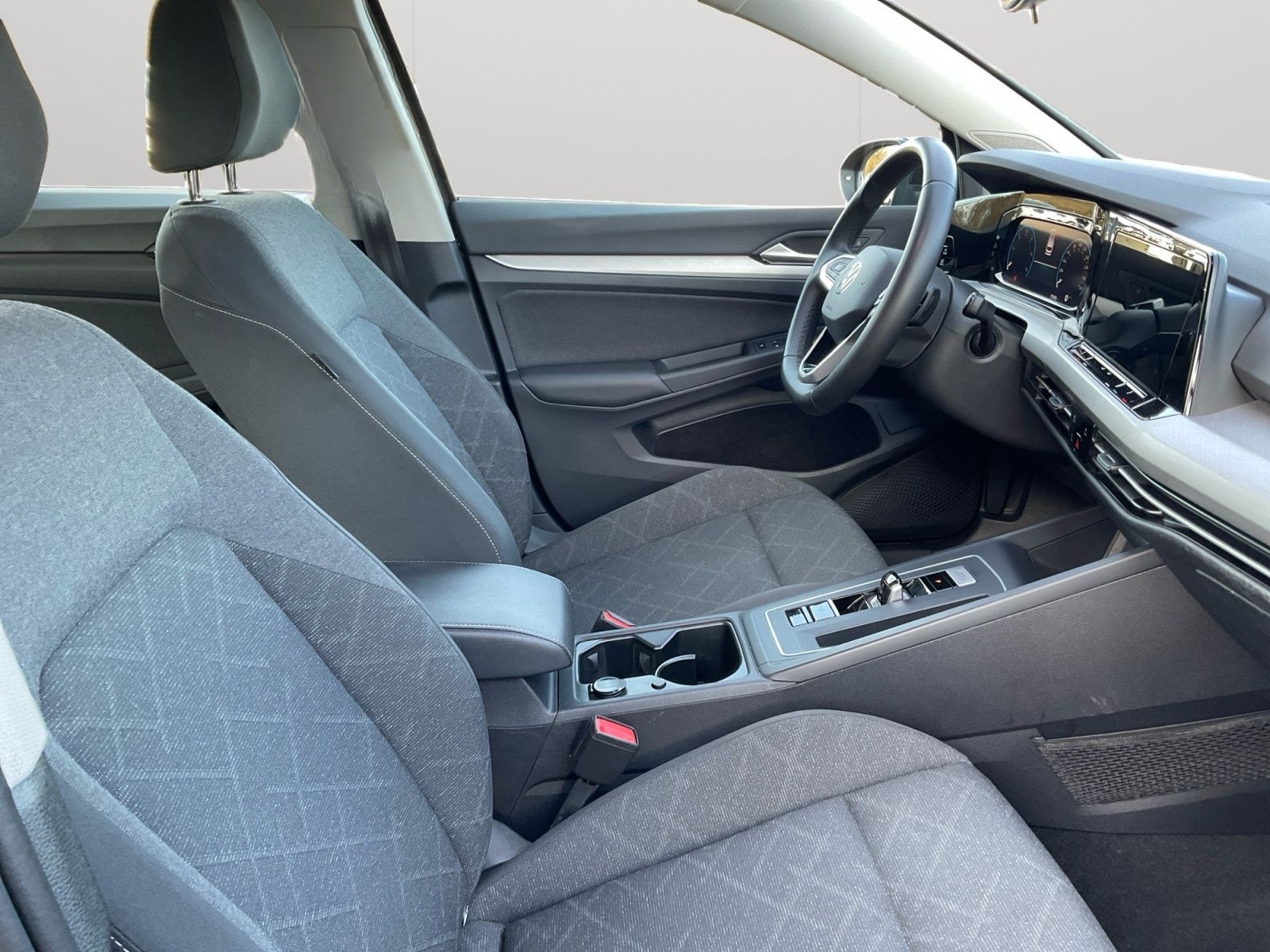 Volkswagen Golf VIII Variant 2.0 TDI DSG Life AHK/LED/APP foto 15
