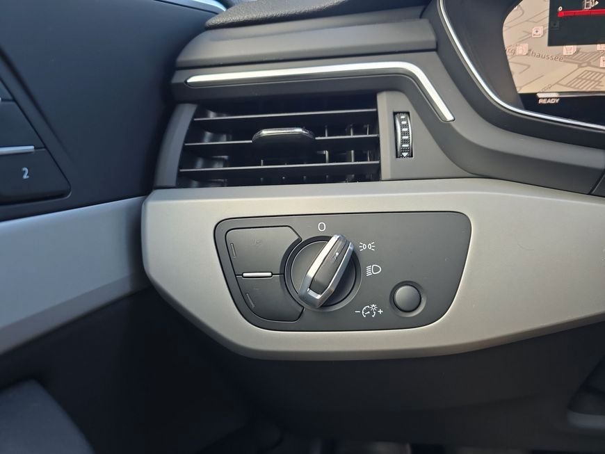 Audi A4 Avant 40 TDI quattro S tronic S line Navi Kam foto 22