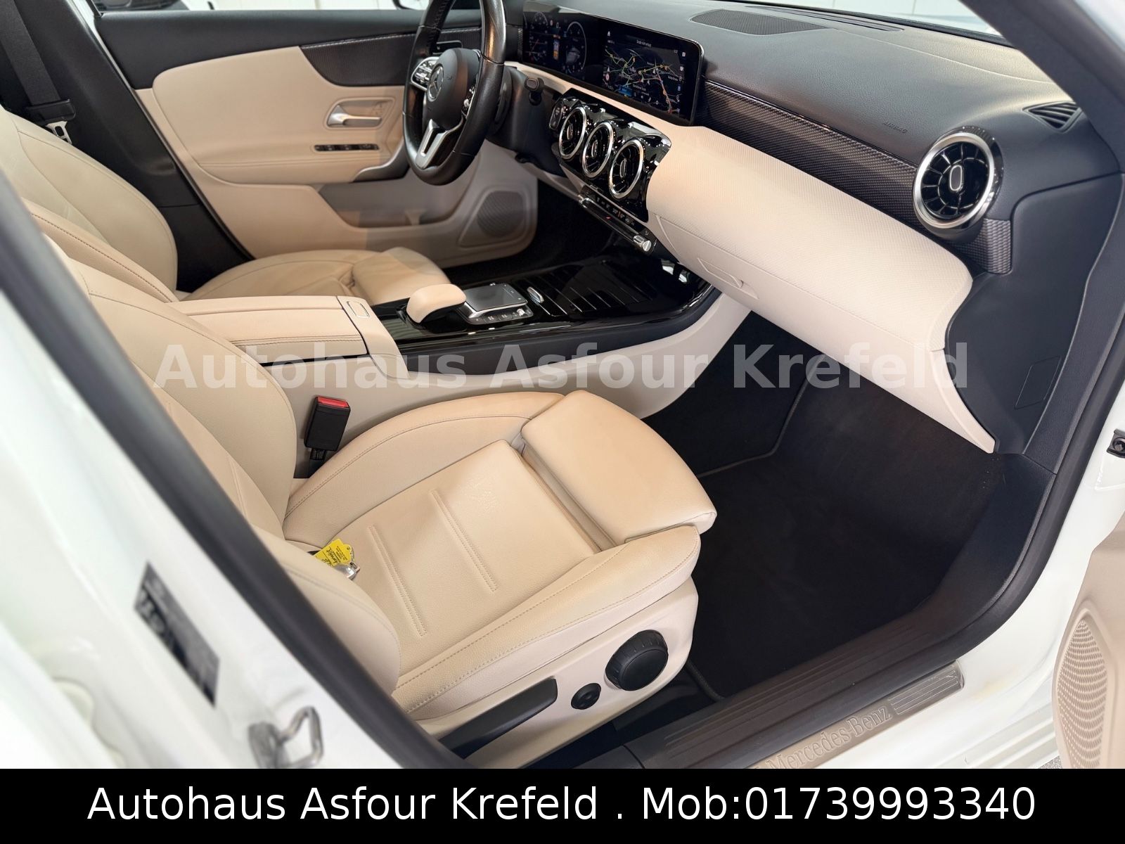 Mercedes-Benz A 250 Night Edition *Panorama*360K*PDC* foto 12