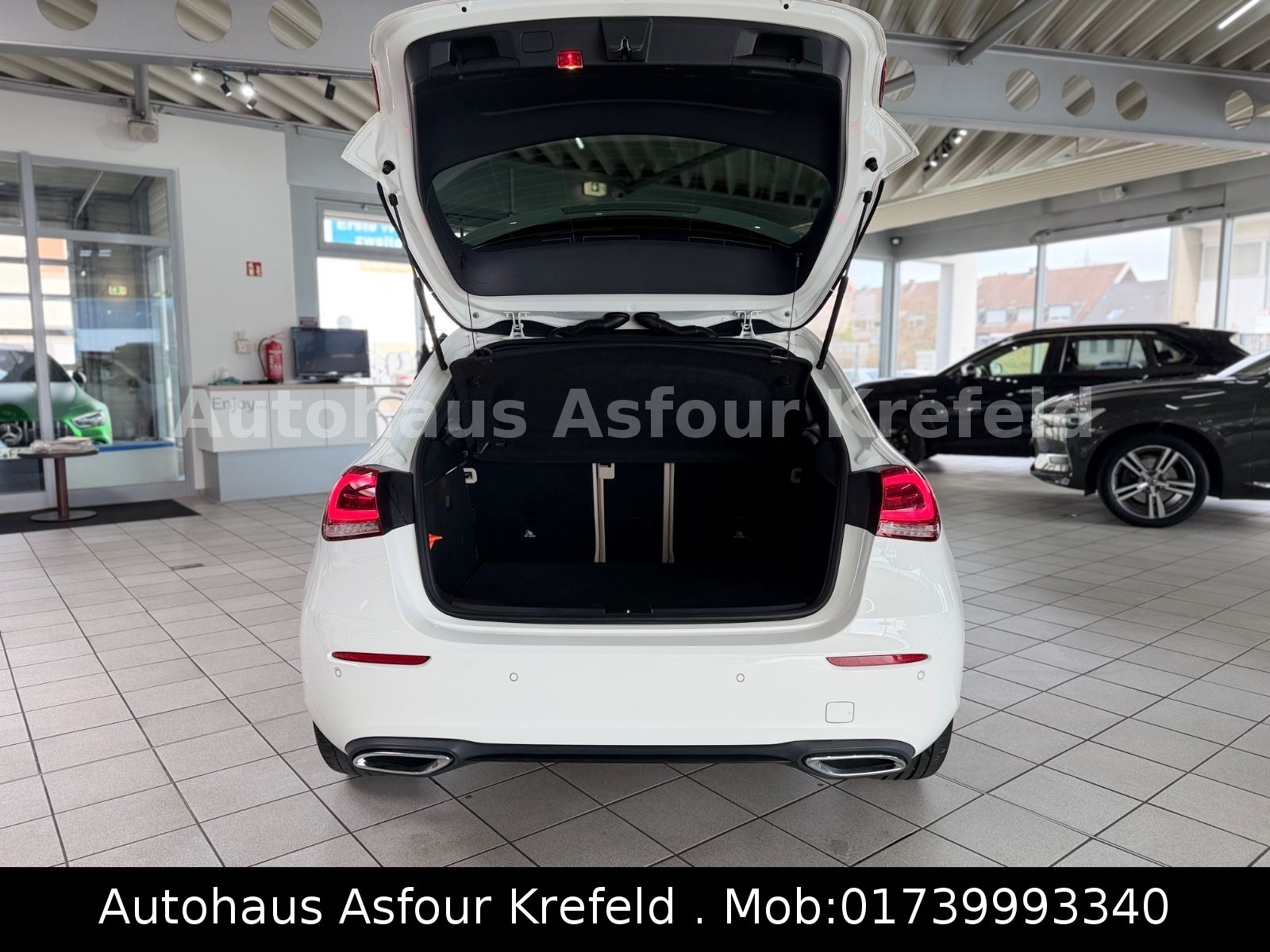 Mercedes-Benz A 250 Night Edition *Panorama*360K*PDC* foto 15