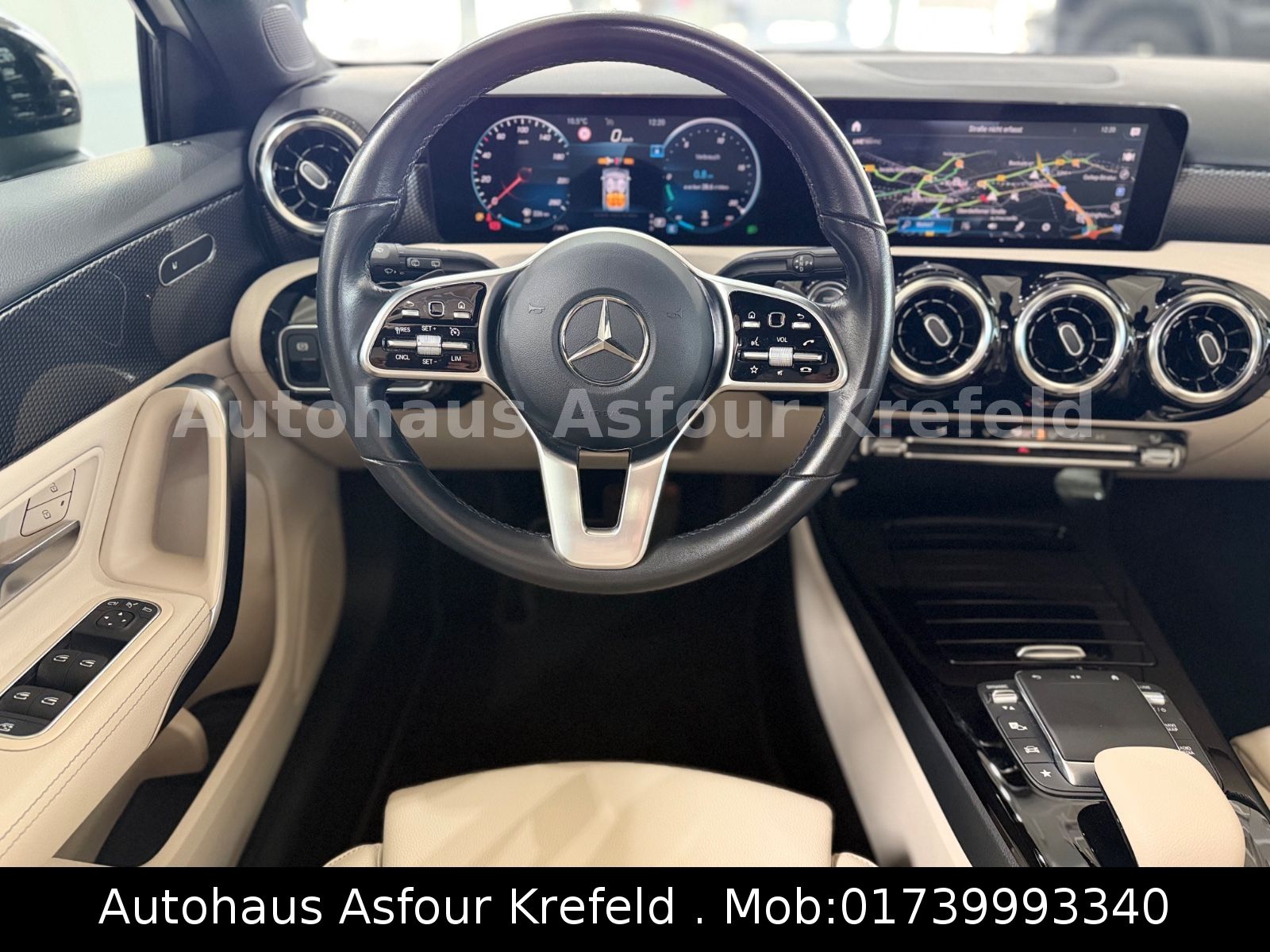 Mercedes-Benz A 250 Night Edition *Panorama*360K*PDC* foto 10