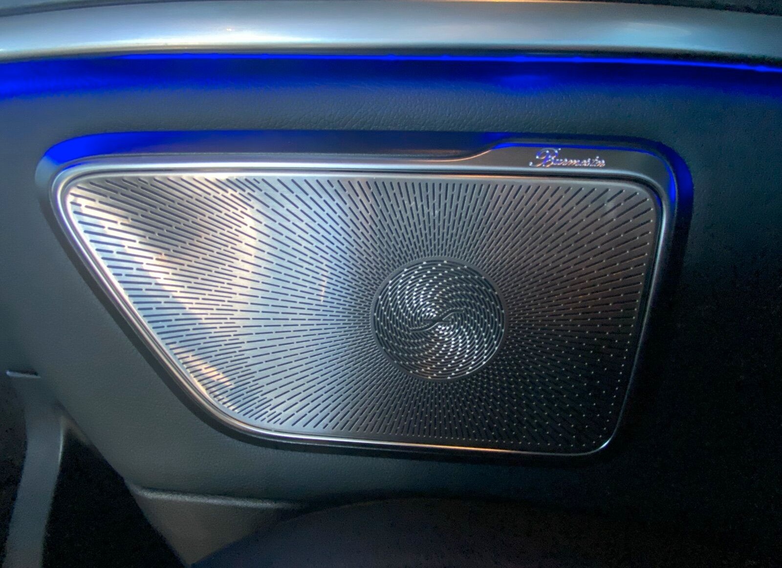 Mercedes-Benz V 300 d AVANTGARDE L AHZV+STANDHZG+DISTR+360+LED foto 11