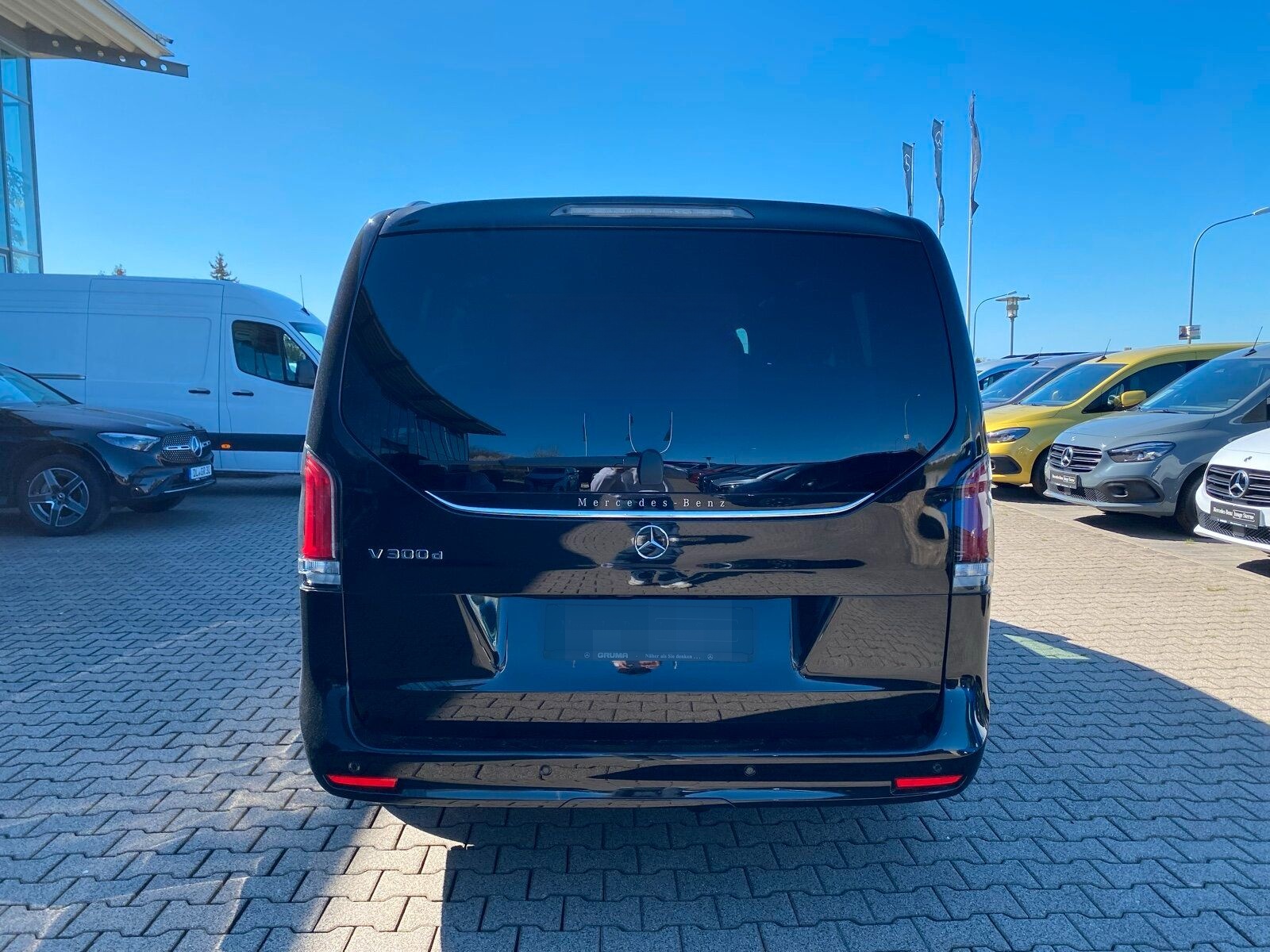 Mercedes-Benz V 300 d AVANTGARDE L AHZV+STANDHZG+DISTR+360+LED foto 14