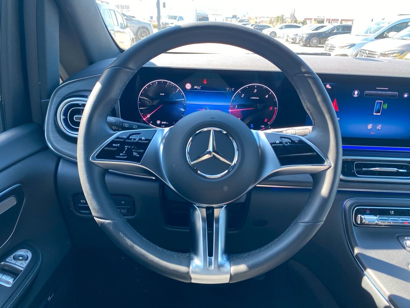 Mercedes-Benz V 300 d AVANTGARDE L AHZV+STANDHZG+DISTR+360+LED foto 23