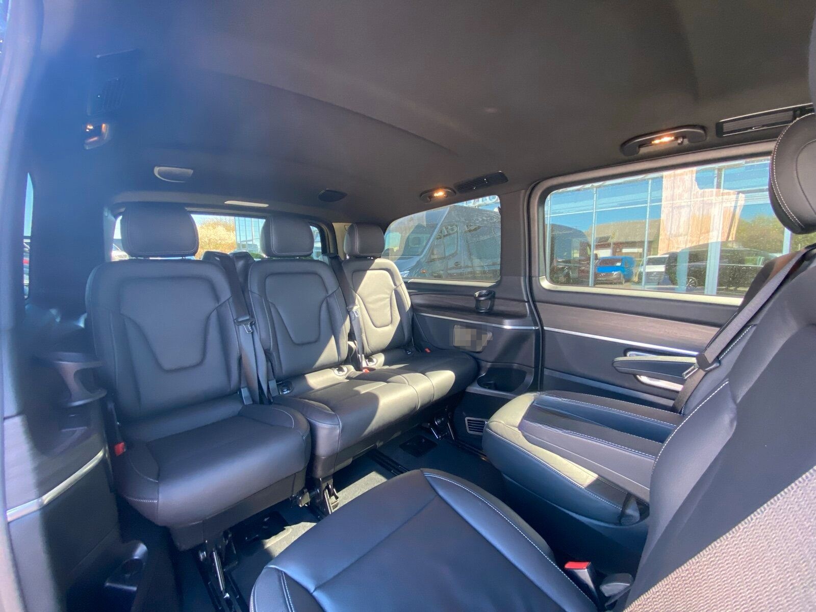 Mercedes-Benz V 300 d AVANTGARDE L AHZV+STANDHZG+DISTR+360+LED foto 7