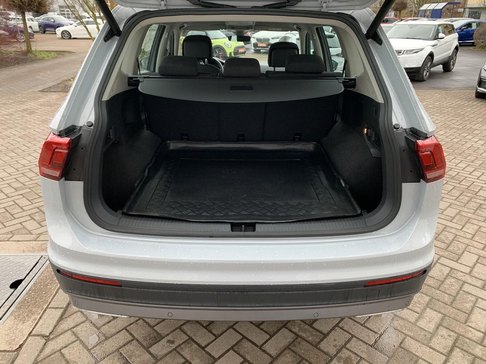 Volkswagen Tiguan Allspace 1.5TSI AHK+Navi+LED+Kamera+ACC foto 6