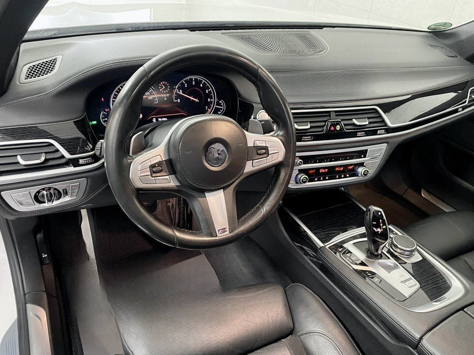 BMW 740i M Sportpaket 1.Hand+eSHD+Massage+Gestik foto 11