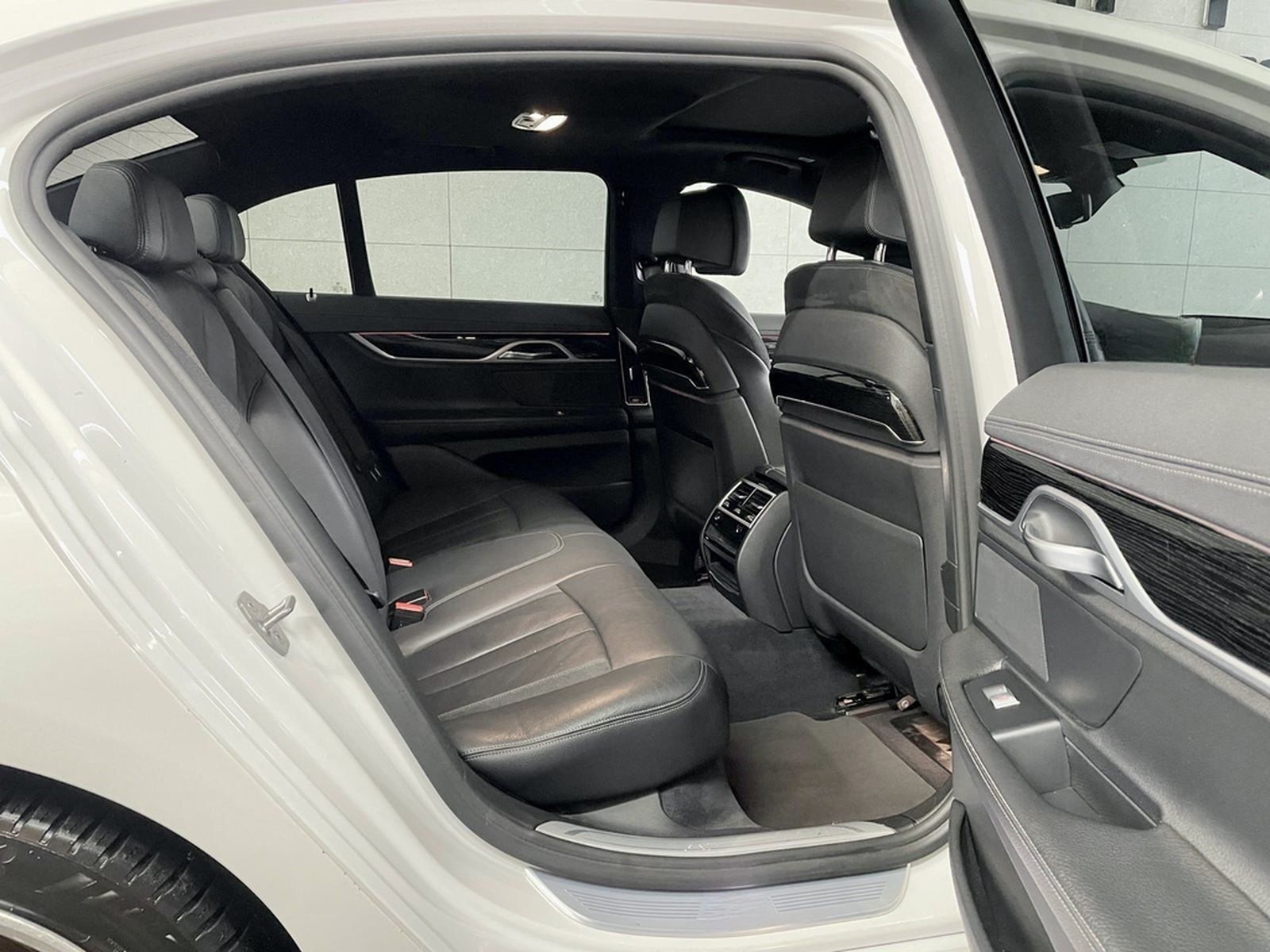 BMW 740i M Sportpaket 1.Hand+eSHD+Massage+Gestik foto 14