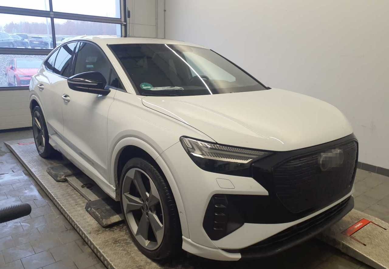 Audi Q4 Sportback e-tron S line 40 AHK Matrix Pano Bl foto 3