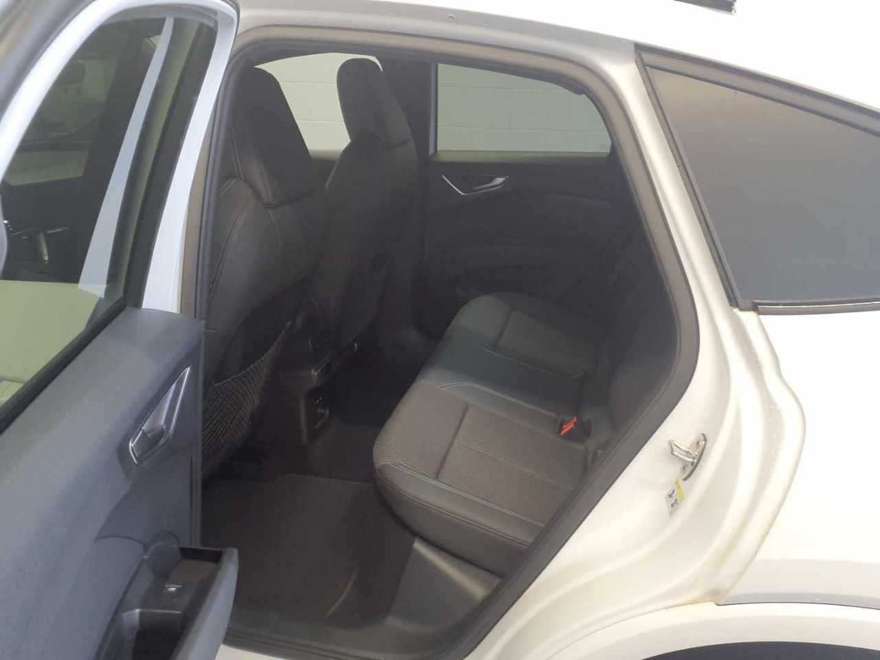 Audi Q4 Sportback e-tron S line 40 AHK Matrix Pano Bl foto 6