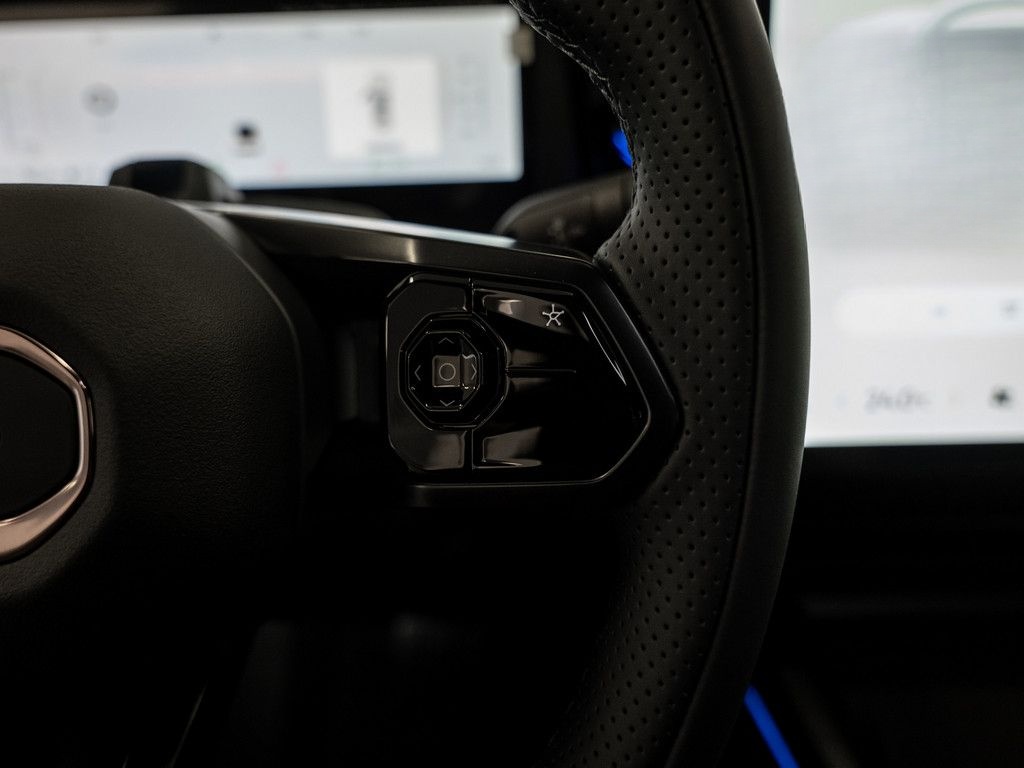 Lynk&Co 08 1.5 T PHEV 257 kW Core SHZ W-LAN ACC LED PANO foto 17